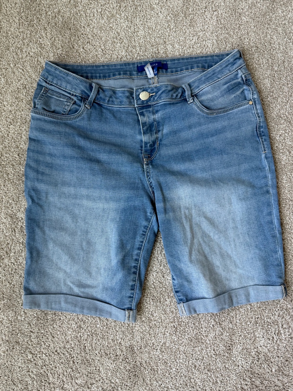 Apt 9 Women's Mid-Rise Light Wash Denim Bermuda Shorts